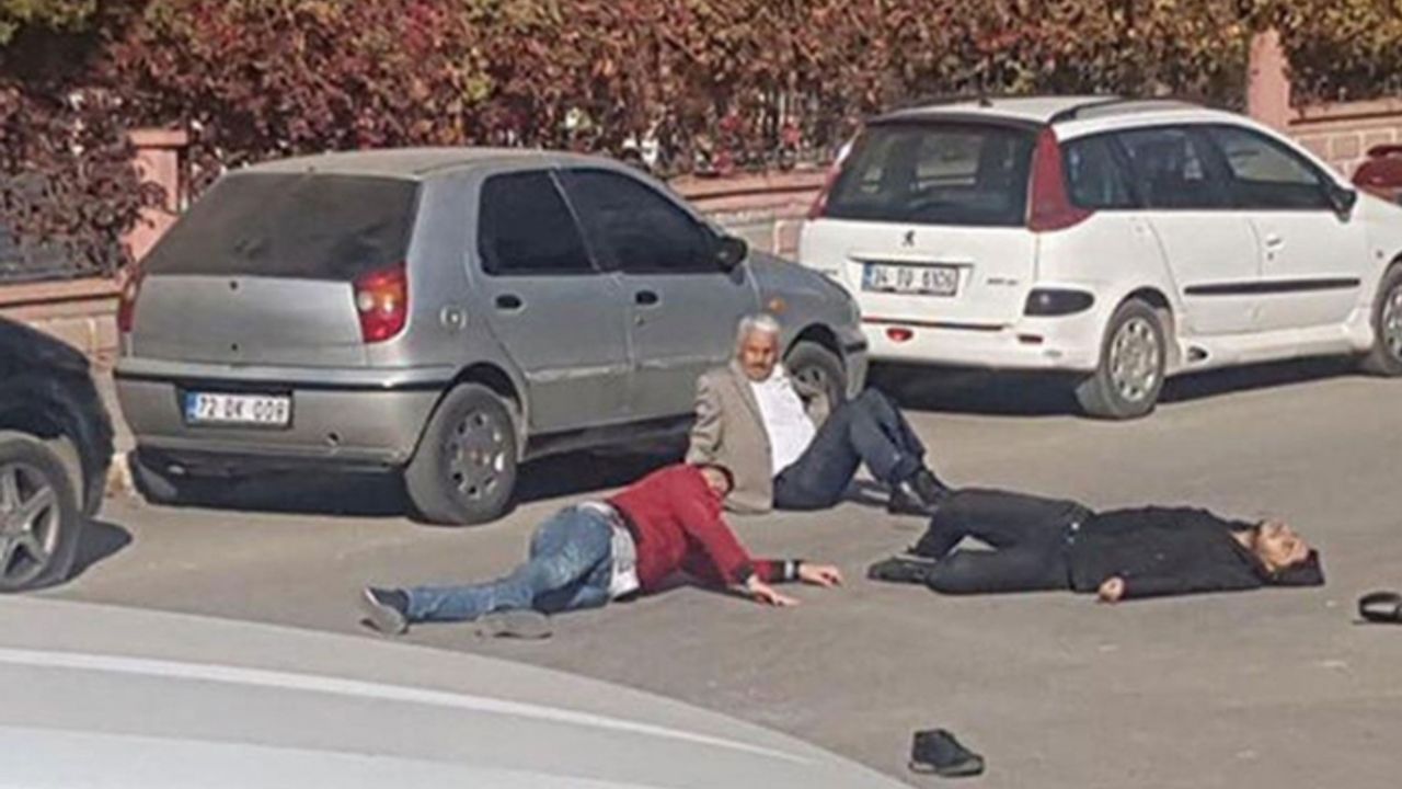 Adliye Önünde Silahlı Kavga: 1 Ölü 4 Yaralı