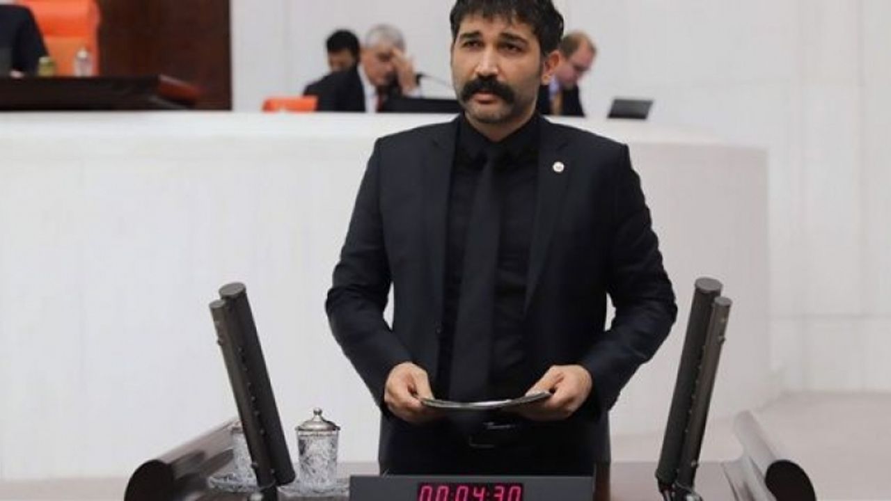 Atay'dan Ufuk Uras'a: Sen büyük namussuzsun hakikaten