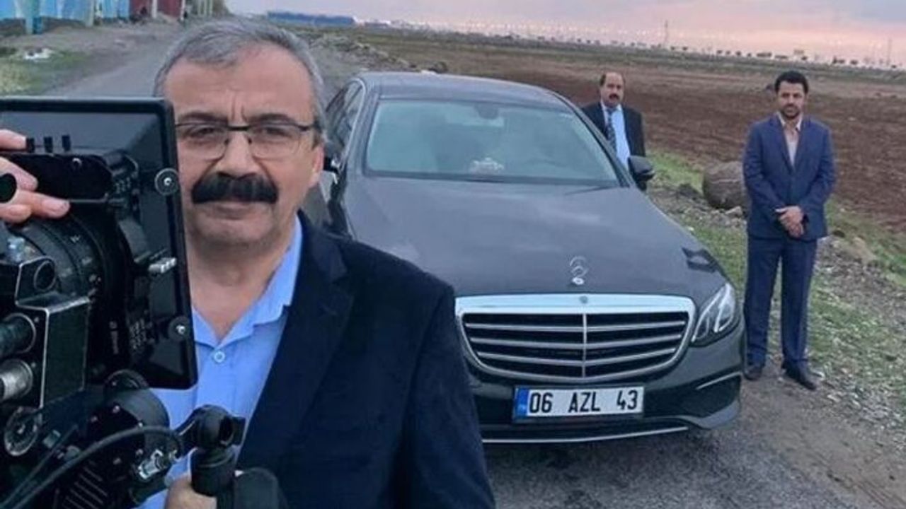 Sırrı Süreyya Önder ortaya çıktı