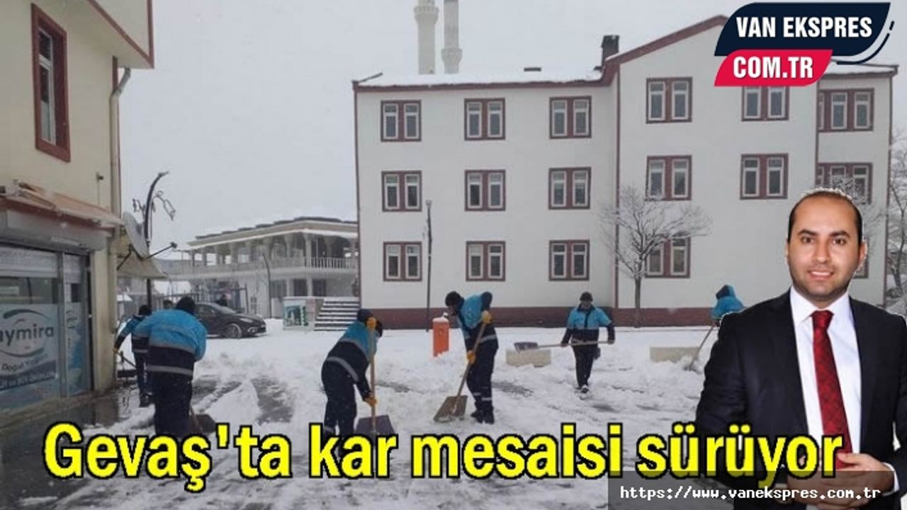 Başkan Sezer Belediye Ekipleriyle Kar Mesaisinde