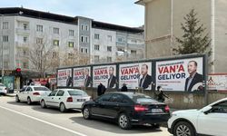 Van’da Erdoğan Posterleri Kaldırılacak!