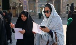Komşu İran'da seçim startı verildi