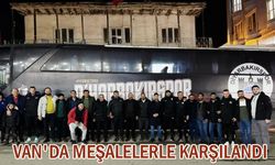 Diyarbakırspor Van'da Meşalelerle Karşılandı