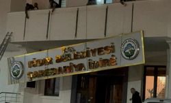 Iğdır Belediyesi'nin tabelası yenilendi, Kürtçe adı eklendi: 'Şarederiya İdire'