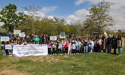 Van’da Öğrenciler “İklim Dostu Nesiller” İçin Fidan Dikti