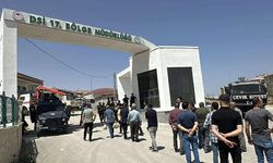 Van'da Kanal Protestosu: Kuruyan elmaları DSİ önüne döktüler
