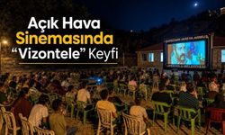 Van'da açık hava sinemasında “Vizontele” keyfi