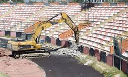 Van’ın yarım asırlık stadında yıkım başladı