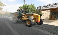 Erciş’te iki noktada ulaşımı rahatlatan yol çalışması