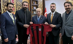 Vanspor Başkanı Devlet Bahçeli’yi ziyaret etti