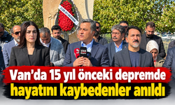Van'da 15 yıl önceki depremde hayatını kaybedenler anıldı