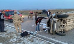 Van’a gelen araç takla attı: 3’ü çocuk 6 yaralı