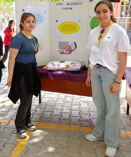 İlknur Ilıcalı Ortaokulu'nda 4006 TÜBİTAK Bilim Fuarı Büyük İlgi Gördü