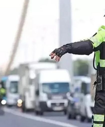Trafikte yeni dönem: Kurallar sertleşti, cezalar katlandı