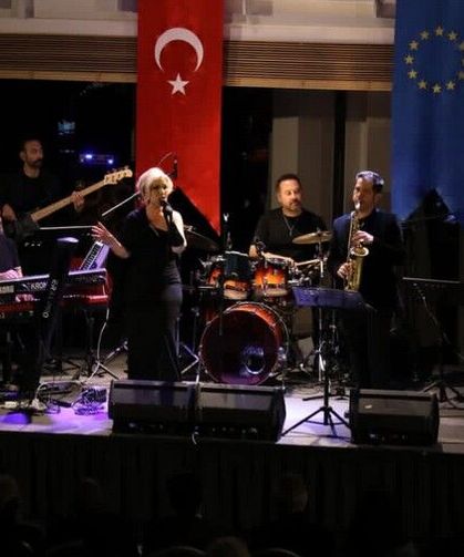 Van'da caz konseri büyük ilgi gördü
