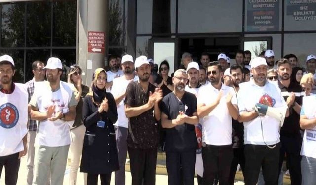 Van'da hemşire darp edildi arkadaşları protesto etti