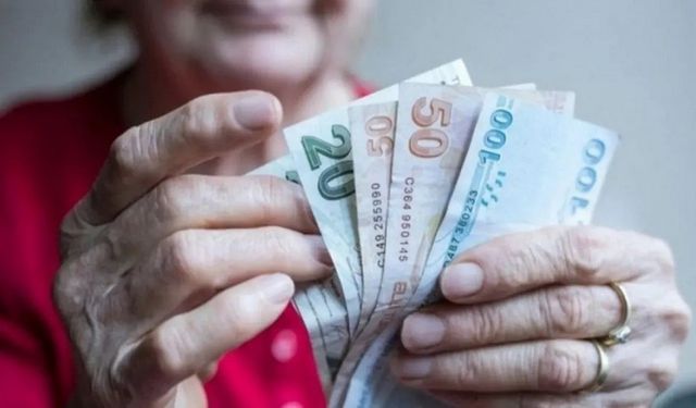Emekli bayram ikramiyeleri ödeme takvimi açıklandı