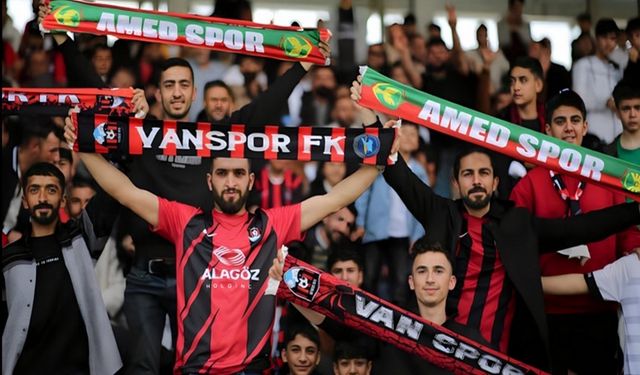 Amedspor taraftarları Vanspor'a destek için yola çıktı
