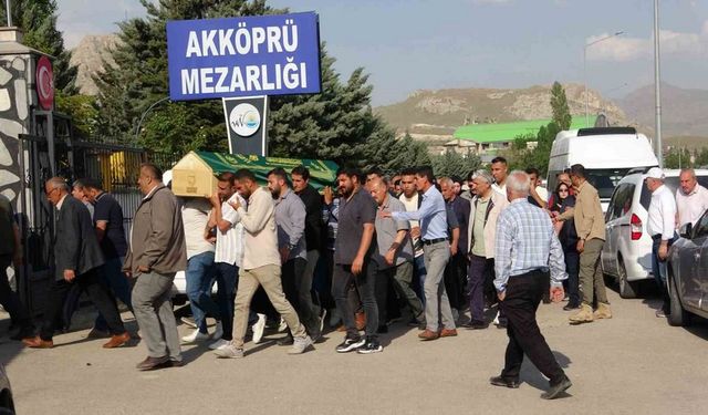 Çanakkale’de Kaybolan Bürokrat Van’da Son Yolculuğuna Uğurlandı