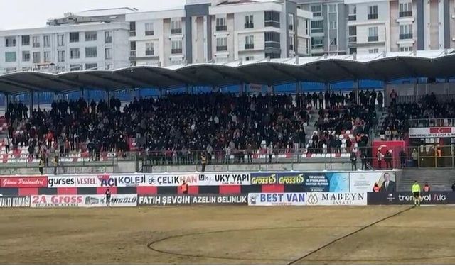 Vanspor–Iğdır FK Derbisinde “Kahrolsun IŞİD” sloganları