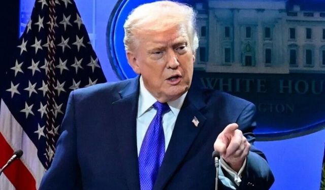 İran'da panik! 50 bin kişiye "Trump" mesajı gönderildi