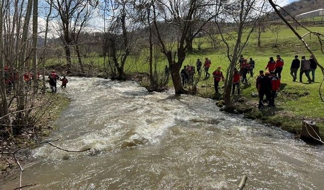 Hakkari’de kaybolan 8 yaşındaki çocuk için arama sürüyor