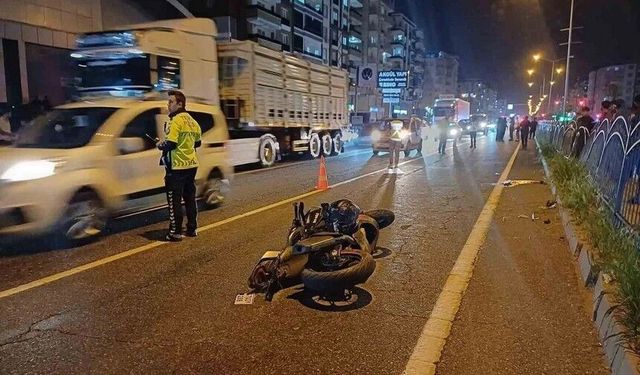 Motosiklet Yayaya Çarptı: 2 Gençten Acı Haber