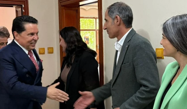 Ahmet Özer'den DEM Parti'ye ziyaret