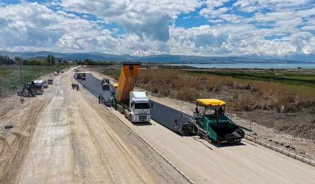 Van'da İki İlçeyi Bağlayacak Yolun Açılış Tarihi Netleşti