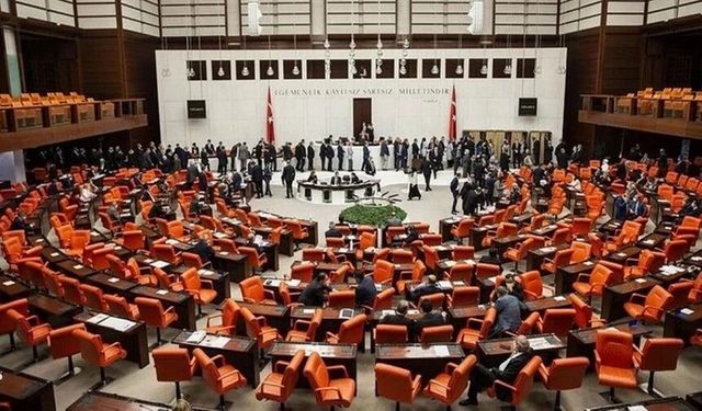8'i CHP'li 10 vekilin dosyası Meclis'e sunuldu