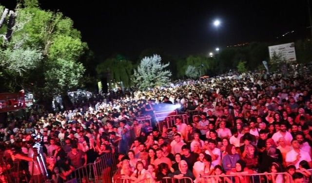 Tatvan Festivali “Wêje û ziman” paneli ile devam etti