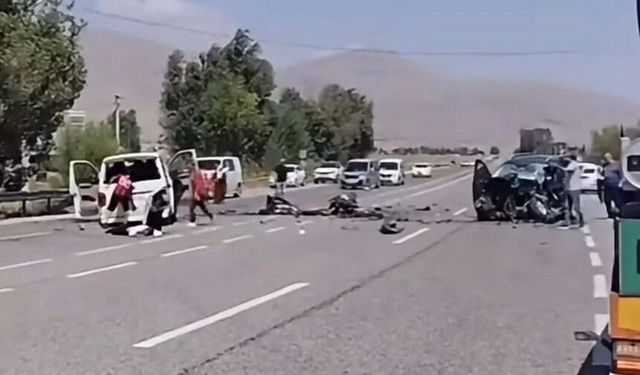 Van-Erciş yolunda can pazarı: 2 ölü, 9 yaralı