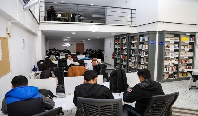Van’da Öğrenciler İçin Ücretsiz Etüt Desteği Başladı