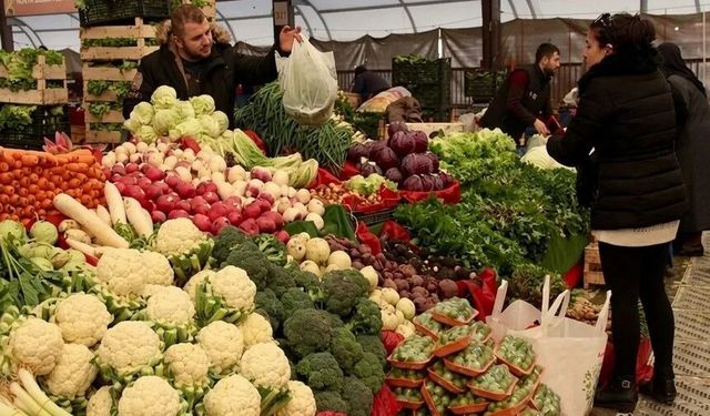 Sebze meyvede fahiş fiyat soruşturmasında 40 kişi tutuklandı