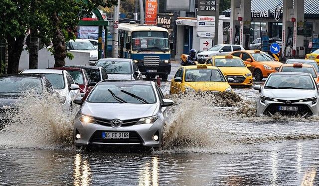Van’dan Batıya Gidecekler Dikkat: Sel ve Dolu Uyarısı