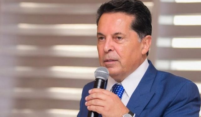 Vanlı belediye başkanı Yeni Parti'ye katıldı