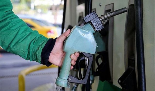 Benzine indirim geliyor! Yeni fiyat için tarih belli