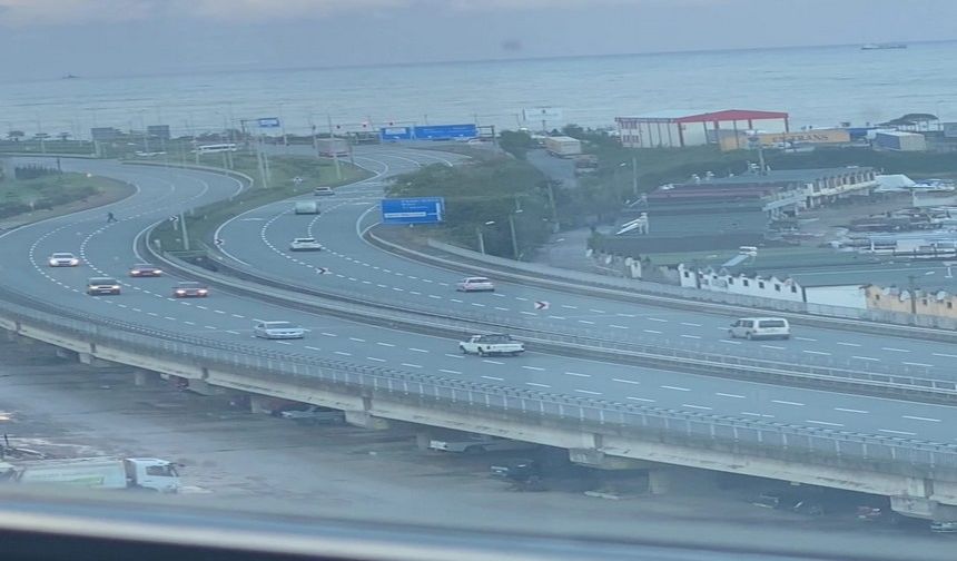 Rize’de ters şeride giren araç, korkulu anlar yaşattı