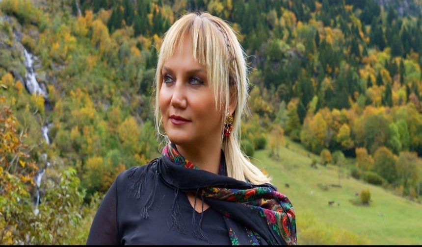 Pınar Aydınlar’dan ilk kez Kürtçe klip Gul Sinem’e