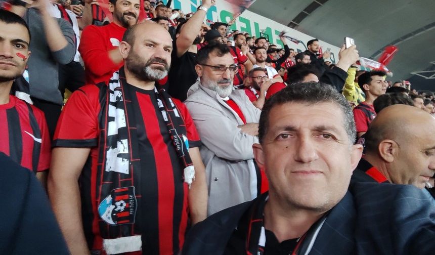 Mustafa Çetin’den Vanspor’a Yeni Marş: "Şampiyon Benim Adım"