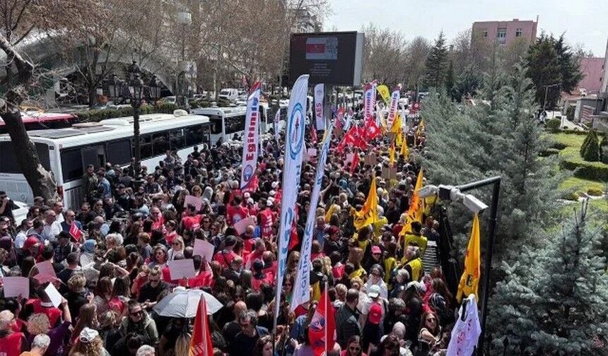 Öğretmenler 3 gün iş bıraktı: Van’da yarın okullar var mı?