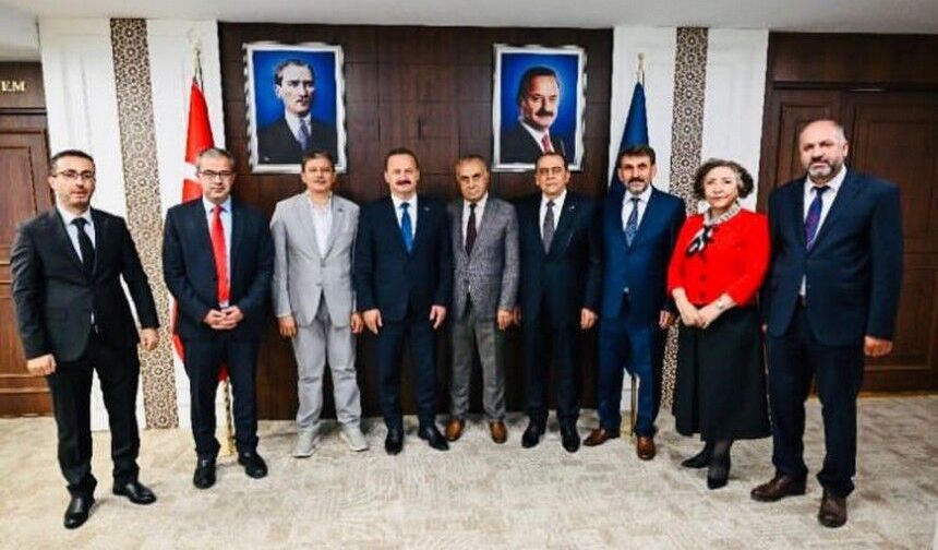 Anahtar’dan Van YYÜ’lü akademisyenlere önemli görev
