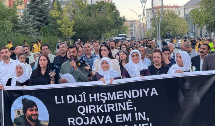 Van’da Suriye için kitlesel yürüyüş yapıldı