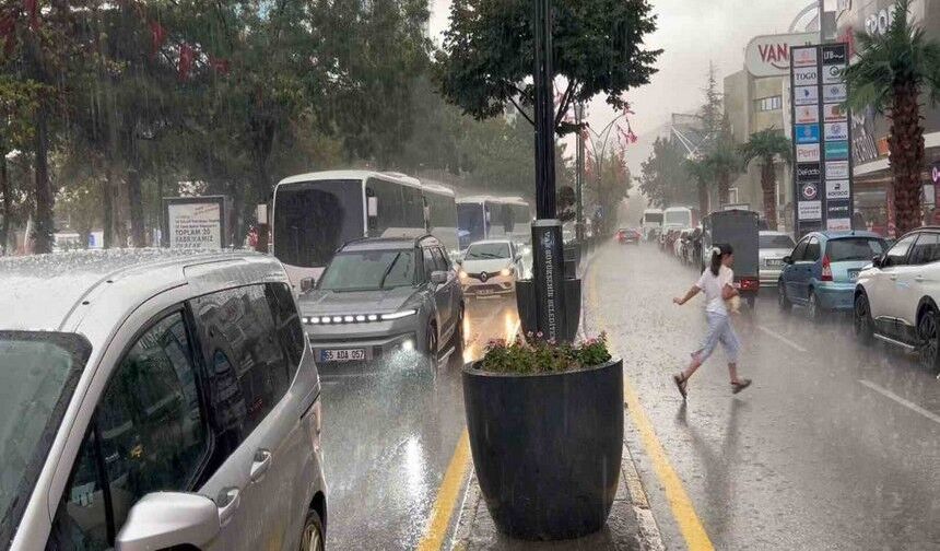 Van hafta sonuna kadar yağışa teslim olacak