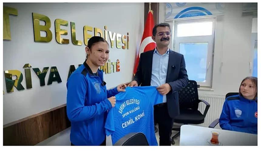 Edremit Belediyesi sporcu ve antrenörlerle buluştu